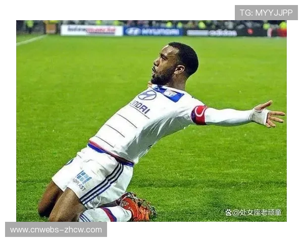 巴黎95分钟绝杀里昂，关键战韧性助其重返榜首